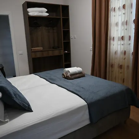 Rent 3 Tiran